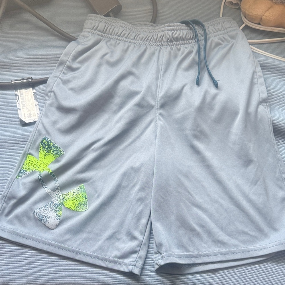 Under Armour boys Light Gray Athletic Shorts